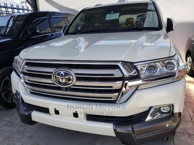 White 2017 Toyota Land Cruiser 4.6 V8 ZX - The Ultimate Off-Road Adventure Companion