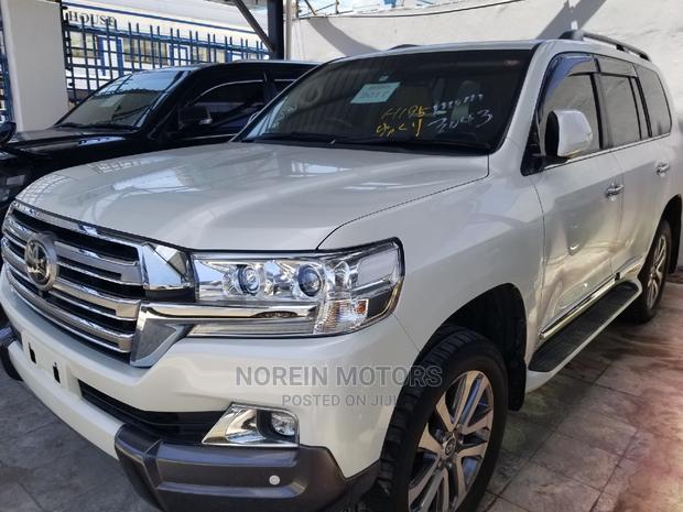 White 2017 Toyota Land Cruiser 4.6 V8 ZX - The Ultimate Off-Road Adventure Companion