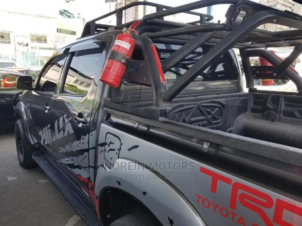 2015 Toyota Hilux SR 4x4 - Used Gray Pickup for Sale