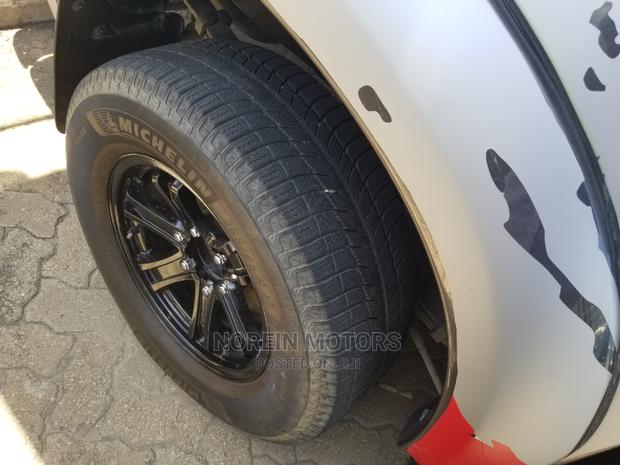 2015 Toyota Hilux SR 4x4 - Used Gray Pickup for Sale