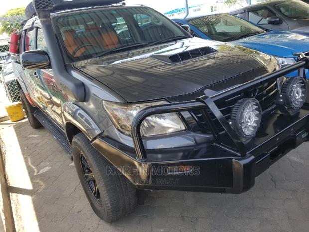 2015 Toyota Hilux SR 4x4 - Used Gray Pickup for Sale