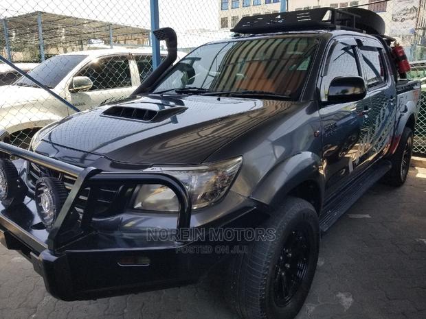 2015 Toyota Hilux SR 4x4 - Used Gray Pickup for Sale