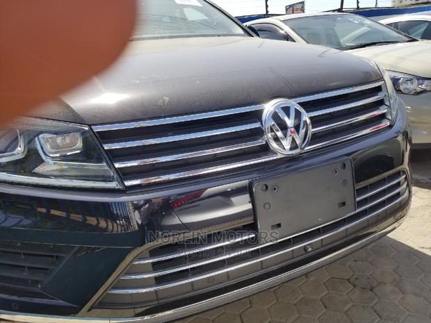 2015 Volkswagen Touareg V6 Sport AWD 4MOTION - Black