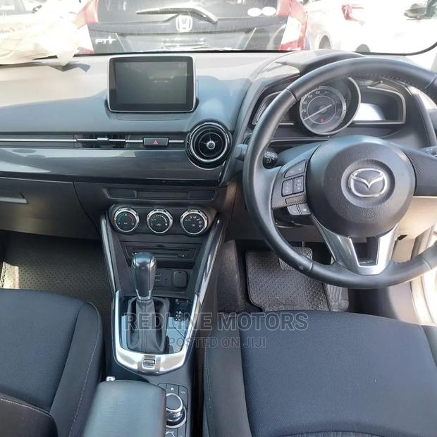 Stylish 2016 Mazda Demio Pearl - Compact Car for Your Daily Commute
