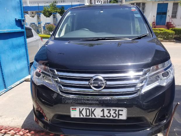 2015 Nissan Serena Black: Stylish Pre-owned Minivan