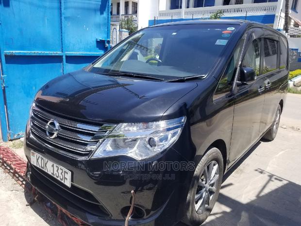 2015 Nissan Serena Black: Stylish Pre-owned Minivan