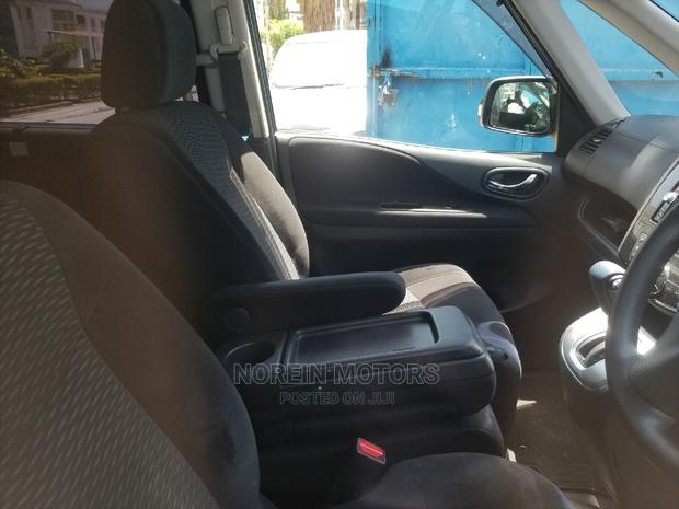 2015 Nissan Serena Black: Stylish Pre-owned Minivan