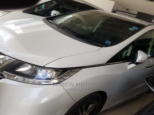 2015 Honda Odyssey 2.4 Absolute 4WD - Used White Minivan for Sale