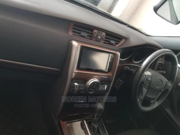 AWD 2015 Toyota Mark X 2.5 Brown - Spacious Luxury