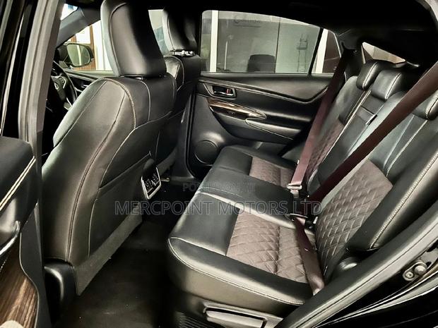 Black 2015 Toyota Harrier: Quality SUV at Great Price