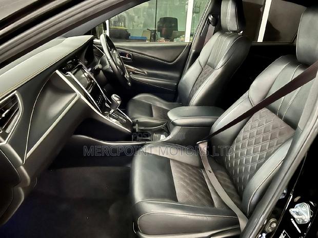 Black 2015 Toyota Harrier: Quality SUV at Great Price