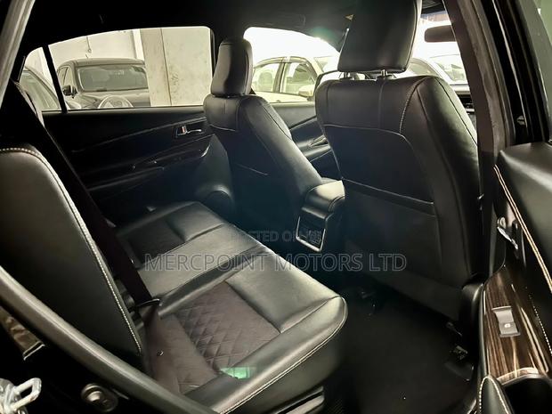 Black 2015 Toyota Harrier: Quality SUV at Great Price