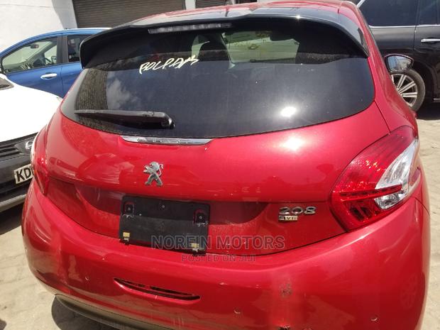 Red 2015 Peugeot 208 - Spacious and Practical Used Car