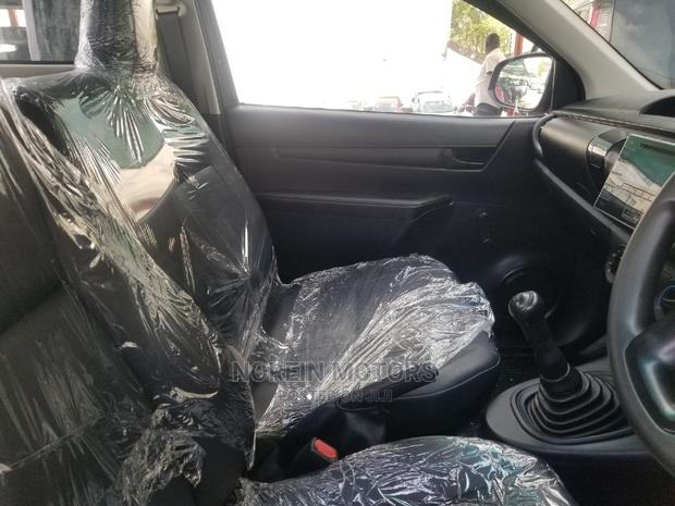 2015 Toyota Hilux SR 4x4 Gray - Used 4x4 Pickup for Sale