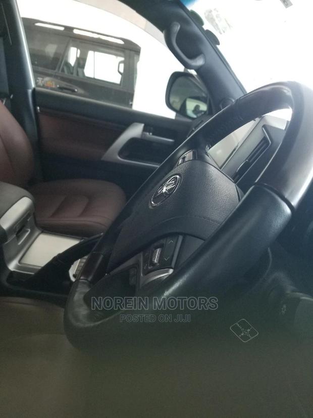 2015 Toyota Land Cruiser 4.6 V8 ZX in Blue - Premium Off-Road Adventure