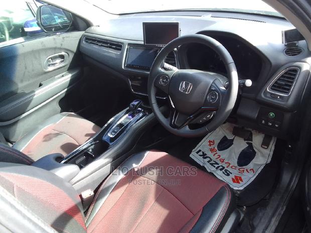 Green Honda Vezel 2016: Compact and Efficient SUV Choice