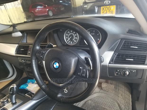 2013 BMW X6 - White Edition: Sophisticated & Powerful