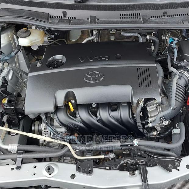 White 2016 Toyota Auris - Affordable Compact Car Deal