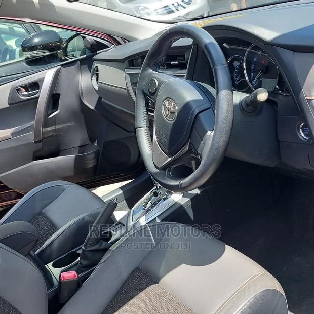 White 2016 Toyota Auris - Affordable Compact Car Deal
