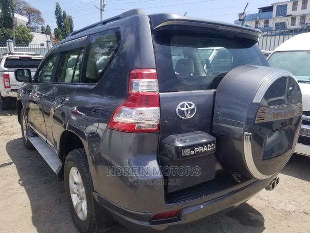 2015 Toyota Land Cruiser Prado 3.0 D-4d: 190 Hp, 7-Seater, Gray