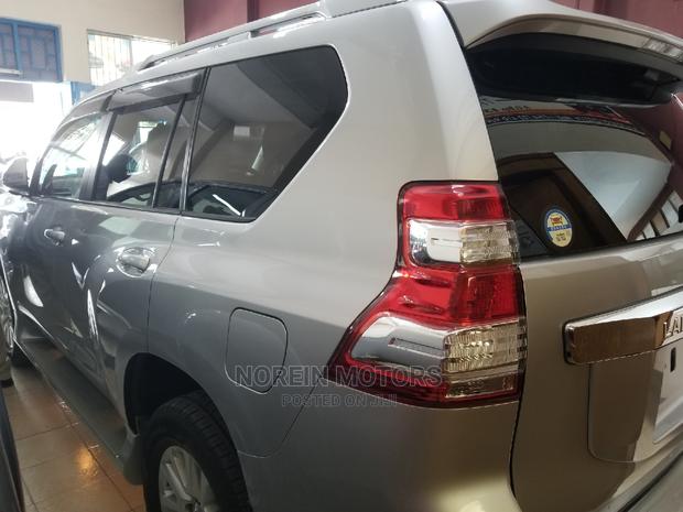Elegant 2016 Toyota Land Cruiser Prado 3.0 D-4d (190 Hp) Silver Edition