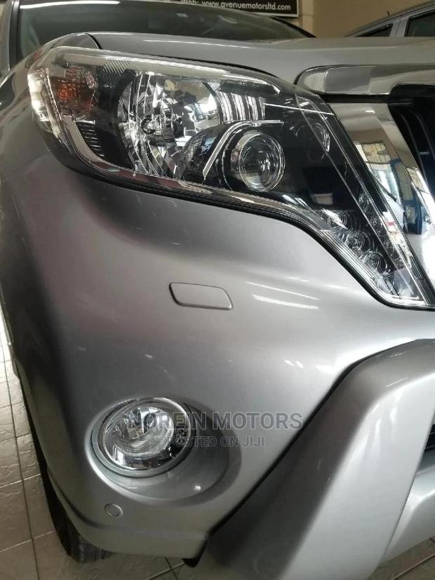 Elegant 2016 Toyota Land Cruiser Prado 3.0 D-4d (190 Hp) Silver Edition