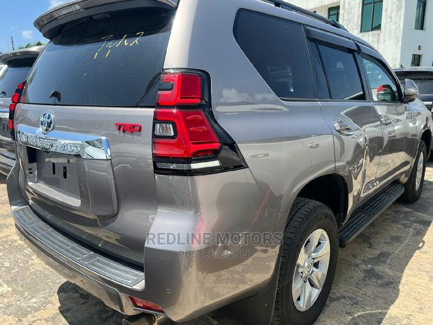 Brown Prado 2016 Toyota Land Cruiser: Off-Road Elegance at Your Fingertips