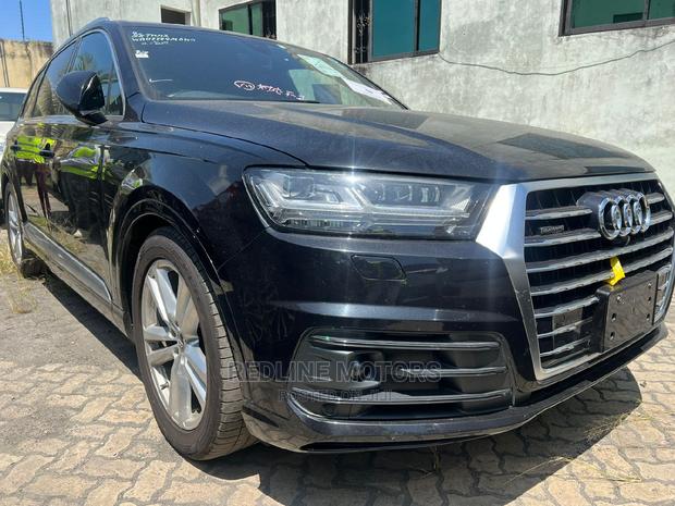 Black Audi Q5 2017: Pre-Owned, High-Quality SUV