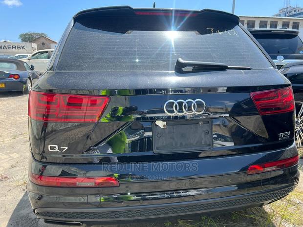 Black Audi Q5 2017: Pre-Owned, High-Quality SUV