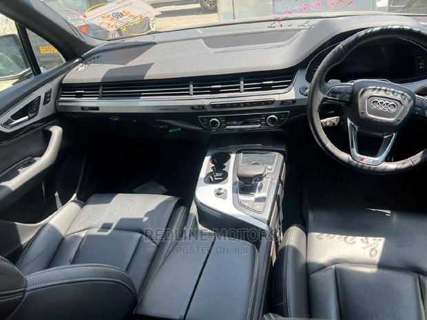 Black Audi Q5 2017: Pre-Owned, High-Quality SUV