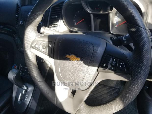 Stylish 2015 Chevrolet Orlando 2.0 White - Best Value for Money