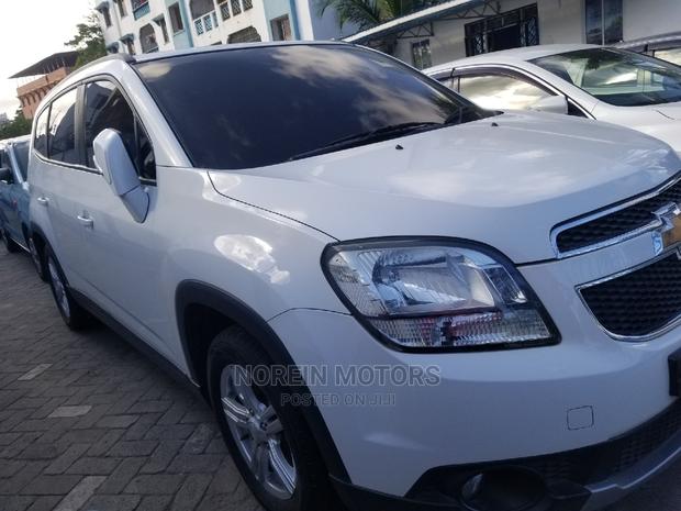 Stylish 2015 Chevrolet Orlando 2.0 White - Best Value for Money