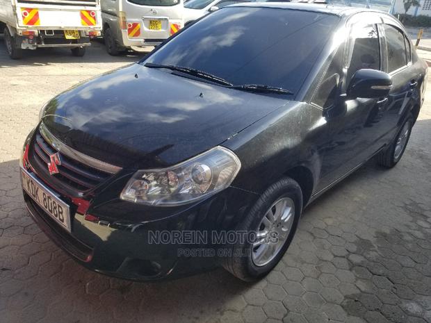 Suzuki SX4 2015: Black Beauty, Affordable Compact SUV