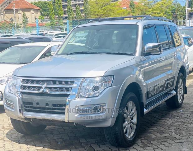 2015 Mitsubishi Pajero Silver: Luxury 4x4 for Adventure Lovers