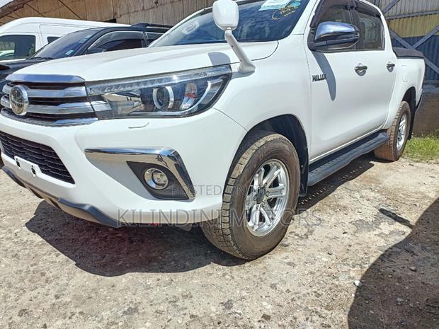 2016 Toyota Hilux White Edition - Powerful Pickup Truck