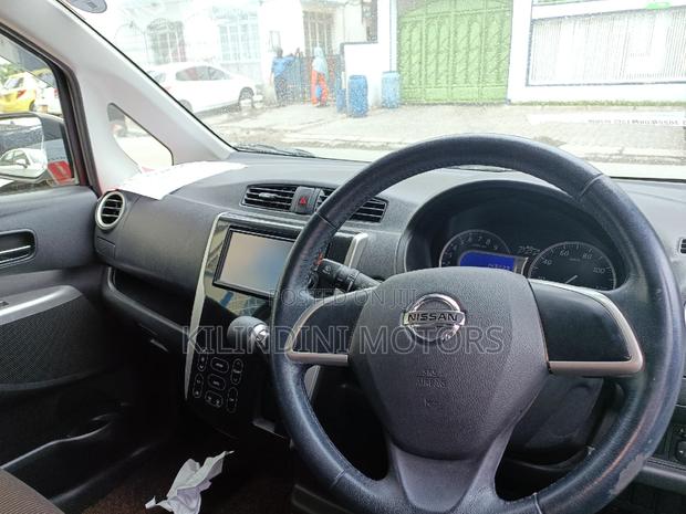 White 2016 Nissan Dayz: Spacious Compact Car for Your Commute