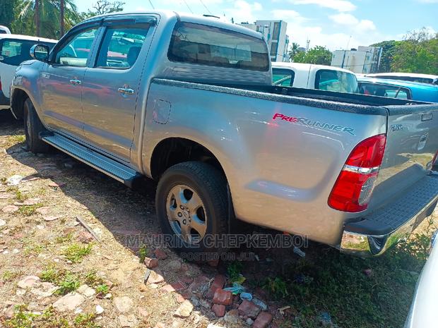 Toyota Hilux 2020 Gray