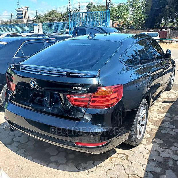 Gray BMW 320i 2016 - Certified Pre-Owned