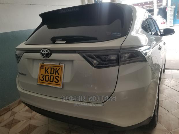 2015 Toyota Harrier 4WD: Luxury and Performance in One Package