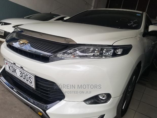 2015 Toyota Harrier 4WD: Luxury and Performance in One Package