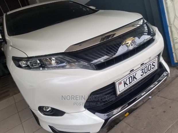 2015 Toyota Harrier 4WD: Luxury and Performance in One Package