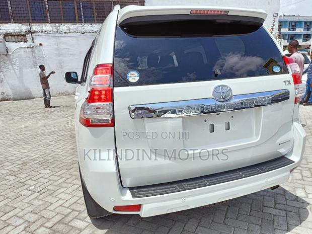 2015 White Toyota Land Cruiser - Pre-owned, Well-Maintained