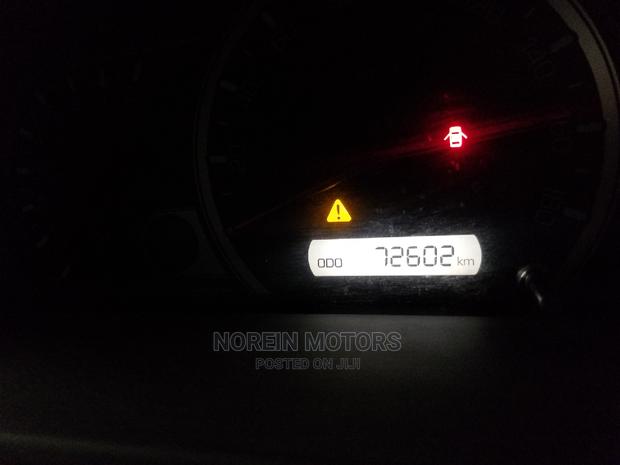 2015 Toyota Noah White Wagon 1.8 FWD Hybrid 7-Seater
