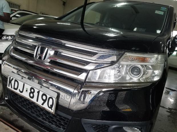 2015 Honda Stepwagon Black: Luxury & Versatility