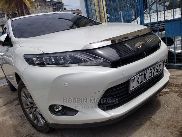 2016 Toyota Harrier 2.0 AWD White - Used Luxury SUV for Sale