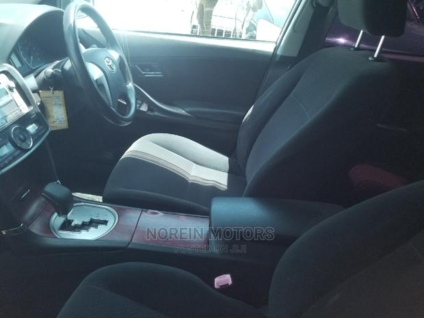 Used 2013 Toyota Premio 1.8 AWD in Silver - Luxury Sedan