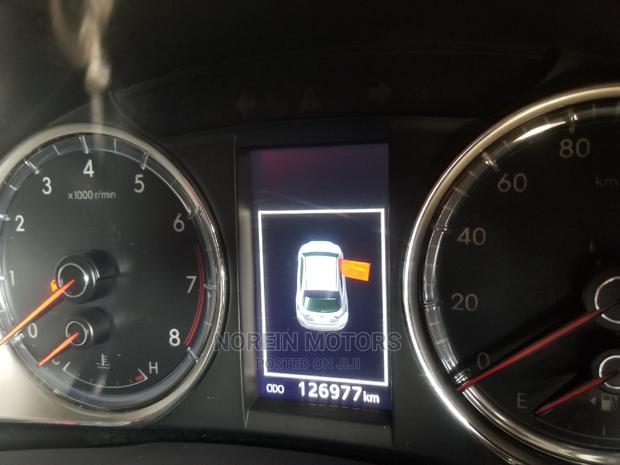Premium 2015 Toyota Harrier 4WD Black with 2.0L Engine