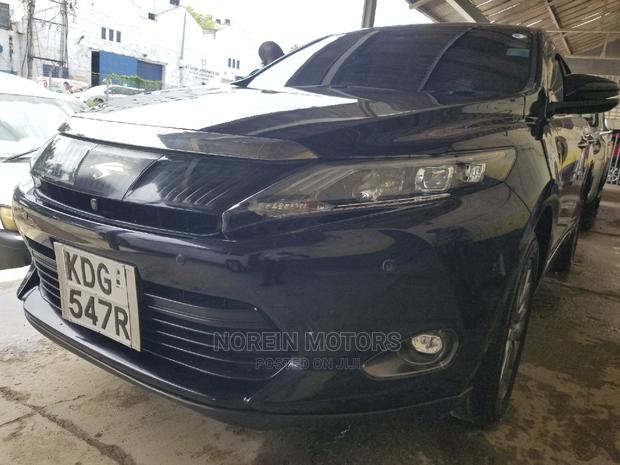 Premium 2015 Toyota Harrier 4WD Black with 2.0L Engine