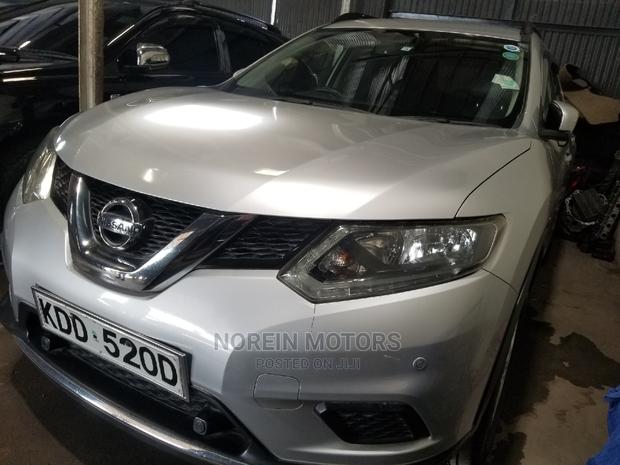 Premium 2014 Nissan X-Trail SV in Silver - Luxury and Adventure Awaits
