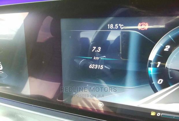 Mercedes-Benz E200 2016 Silver - Impressive Luxury Car for Sale